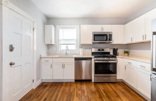 New Bedford Condominio | Modern Downtown Condo!