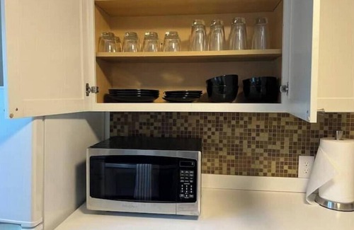 Old North End Apartamento | Modern Downtown Flat- Near Church Street, Parking!