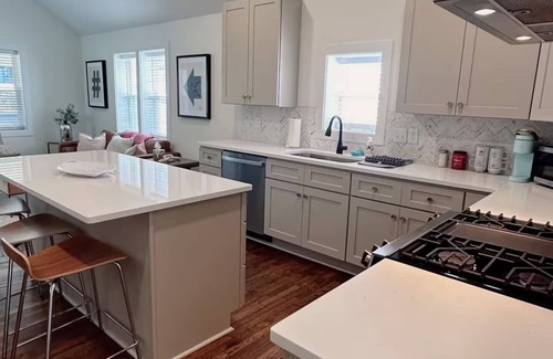 Downtown Casa | Modern Downtown Raleigh Jewel