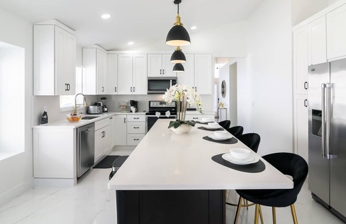 Lake Davenport Estates Casa | Modern Dream Disney Vacation Getaway - Pool
