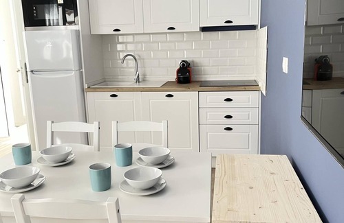 Capuchinos Apartamento | Dúplex moderno 2 hab, terraza, Wi-Fi, aire acondicionado en Málaga