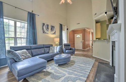 Durham Casa | Modern Durham Retreat with Private Yard and Patio