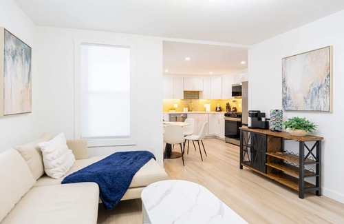 Eagle Hill Apartamento | Modern East Boston 2 Bed 2 Bath