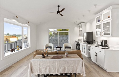 The Dalles Casa | Modern Elegance, Open Concept, Peaceful, Luxurious...Traveler's Sanctuary!