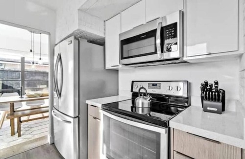Driftwood Casa | Modern & Elegant Home Private Heated Pool