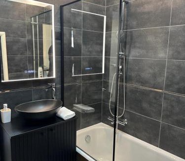 Istvanmezo Apartamento | Modern Escape by Arena
