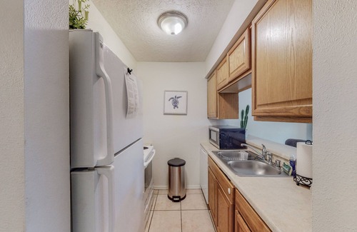 West Old Town Apartamento | Modern Escape, Near Old Town