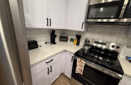 North Chesterfield Apartamento | Modern Escape w/Pool & SkyLounge/New Build,Upscale Vibe