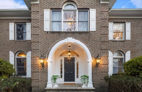 Montebello Casa | Modern Estate: Theater, Fire Pit & Vibes!