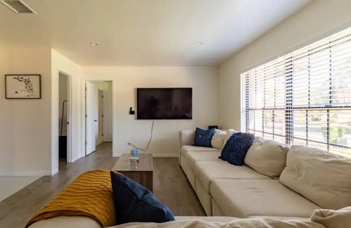 Indian Ridge Casa | Modern Family 4BR w/pool Near Disney & Attractions