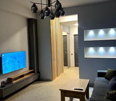 Nor-Nork Apartamento | Modern Family Comfort: Yerevan/Wi-Fi, Balcony, AC