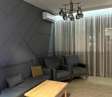 Nor-Nork Apartamento | Modern Family Comfort: Yerevan/Wi-Fi, Balcony, AC