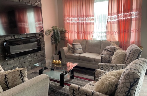 Leduc Casa | Modern Family Friendly Home 10min YEG Airport - FREE WIFI+ NETFLIX