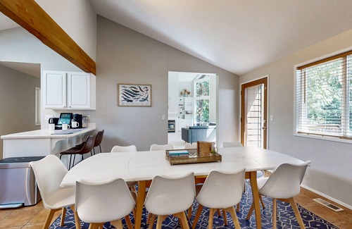 Allyn Casa | Modern, family-friendly lakefront retreat with private hot tub and lake access