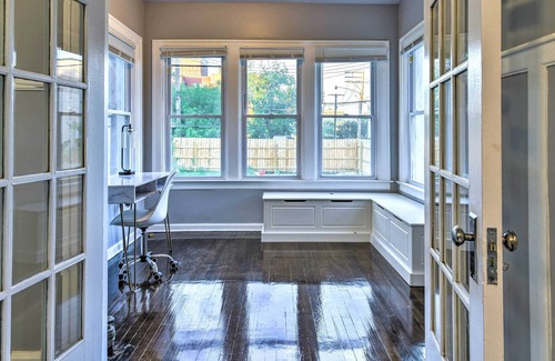 New Center Detroit Casa | Modern Family-Friendly Getaway: 4 Mi to Dtwn!