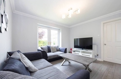 Cheadle Casa | Modern Family Home in South Manchester/Stockport