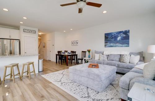 Hampstead Casa | Modern Family Home in Hampstead with Patio and Grill!