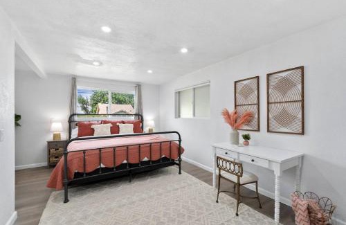 Berkley Casa | Modern Family Home Rooftop Patio Game Room