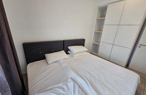 Bunga Paya Pantai Apartamento | Modern Family Suites 3 bedroom