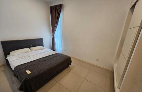 Bunga Paya Pantai Apartamento | Modern Family Suites 3 bedroom