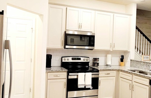 Meadow Woods Casa | Modern Family Townhouse