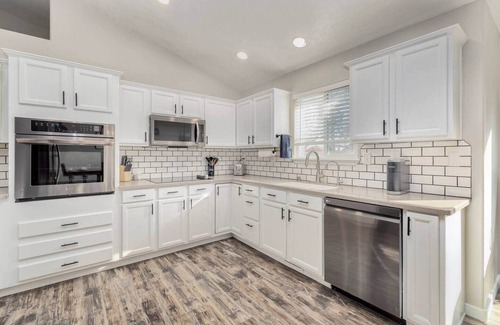 Caldwell Casa | Modern Farmhouse-Hot Tub, Fire Pit & Game Room