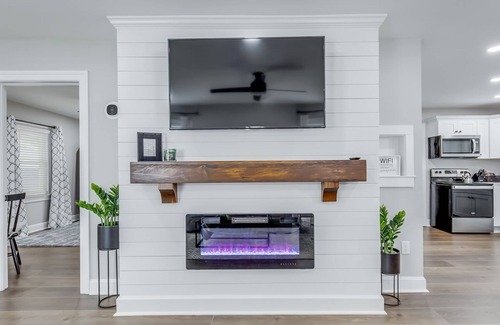 Simpsonville Casa | Modern Farmhouse in Downtown Simpsonville, SC