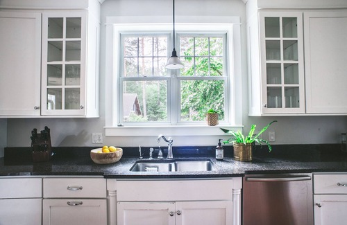 Leland Casa | Modern farmhouse interior, carriage house, walk to Lake Leelanau & Lake Michigan