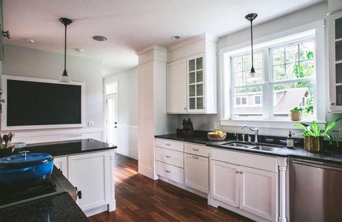 Leland Casa | Modern farmhouse interior, carriage house, walk to Lake Leelanau & Lake Michigan