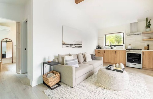Sonoma Cabaña | Modern Farmhouse on Vineyard w/Deck, Bocce & Wine Country Views