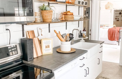 Sandusky Apartamento | Modern Farmhouse Suite at The Dorley