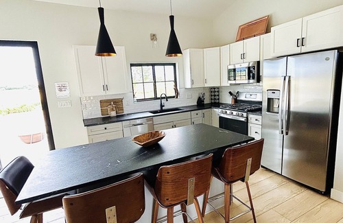 Grand Junction Casa | Modern Farmhouse w/Privacy, Views and Hot Tub!