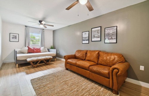 Knights Community Club Otro | Modern Farmhouse