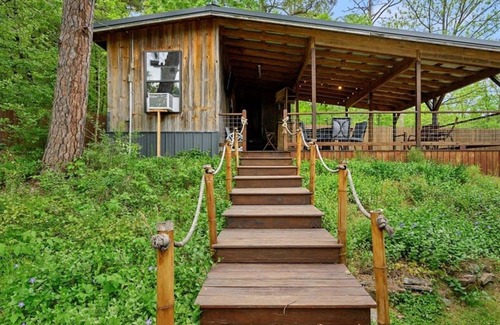 Broken Bow Casa | Modern Farmhouse With Gameroom Firepit