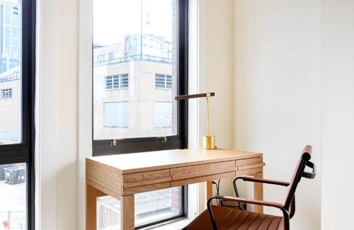 Fenway–Kenmore Apartamento | Modern Fenway Retreat: 2BR/2BA
