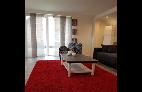 Demen Apartamento | Modern FeWo Seeidyll with boat + summer pool