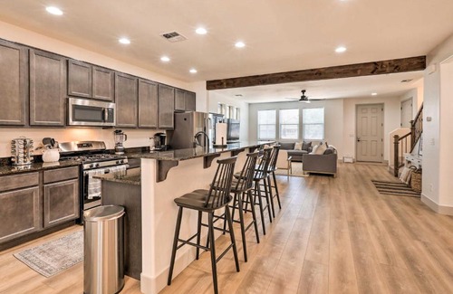 Flagstaff Casa | Modern Flagstaff Home Hot Tub, 3 Mi to Dtwn!