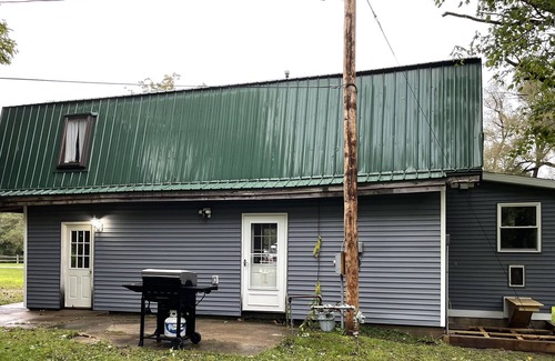 West Valley Apartamento | Modern flat, dog friendly - 10 minutes from Ellicottville ski slopes