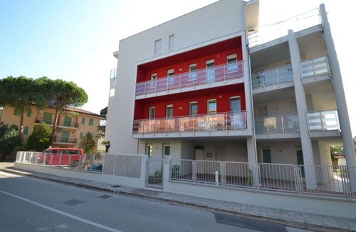 Rosapineta Apartamento | Piso moderno en ubicación central en Rosolina Mare