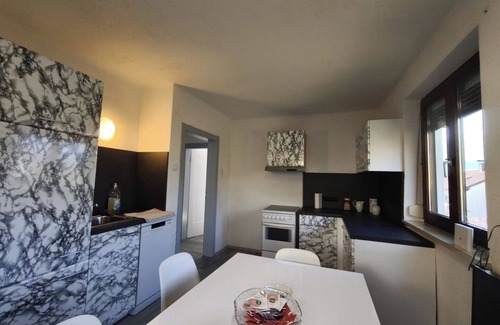 Hoetting Apartamento | Modern Flat in Quaint Residence w. Idyllic Garden