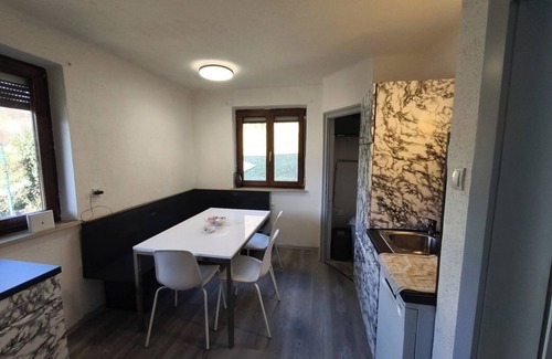 Hoetting Apartamento | Modern Flat in Quaint Residence w. Idyllic Garden