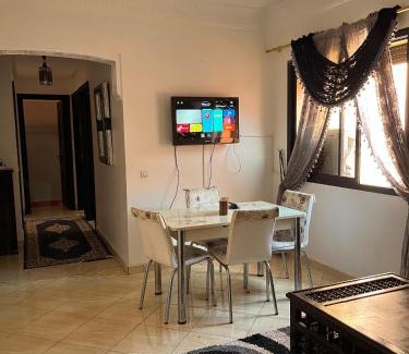Daoudiate Apartamento | Modern Flat Pool AC Parking 10min from Gueliz