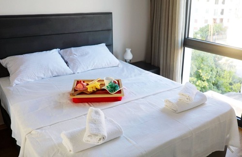 Yenisehir Apartamento | Modern Flat w Balcony Near Kyrenia Gate in Nicosia