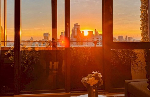 Stepney Green Apartamento | Modern Flat w/ Skyline Views|PTK