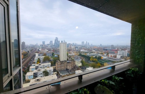 Stepney Green Apartamento | Modern Flat w/ Skyline Views|PTK