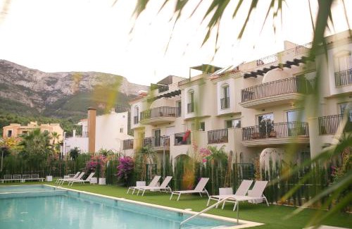 Denia Apartamento | Modern flat with Montgo view
