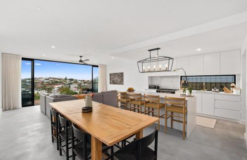 Queenscliff Casa | Modern Freshwater Beach Pad