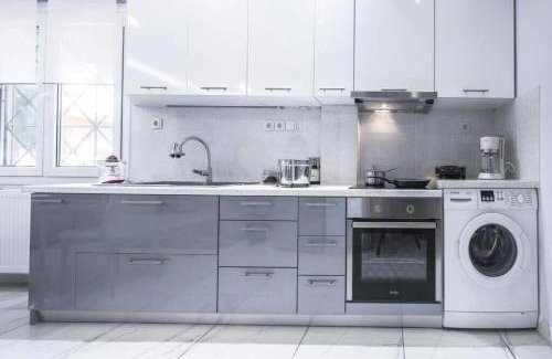 Agia Paraskevi Casa | Modern fully-equipped house, 5 min walk from metro