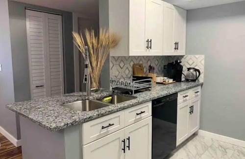 Indian Bayou Condominio | Modern Fully Renovated Condo! Heart of Destin!
