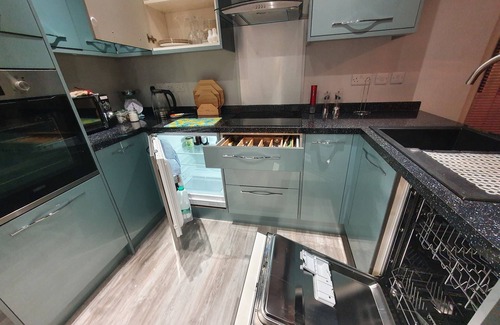 Lincoln Apartamento | Modern fully self-contained Annex, free Parking private off street, large Garden